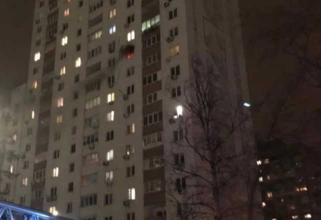 В Киеве в сгоревшей квартире нашли тело с ножевыми ранами