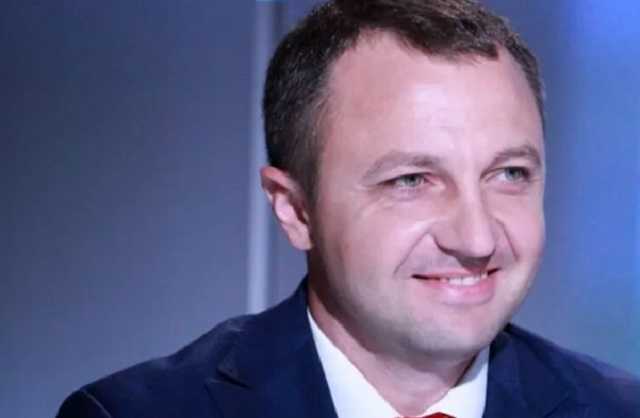 Появились детали об экзамене по украинскому языку для госслужащих