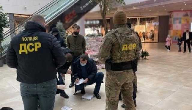 Во Львове за "откаты" задержали чиновника управления водресурсов