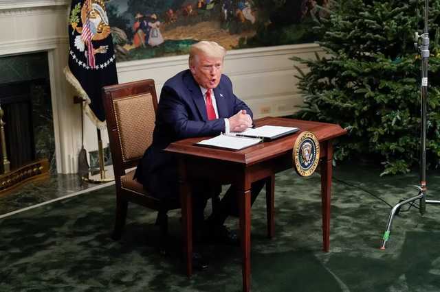 Демократы хотят досрочно забрать власть у Трампа