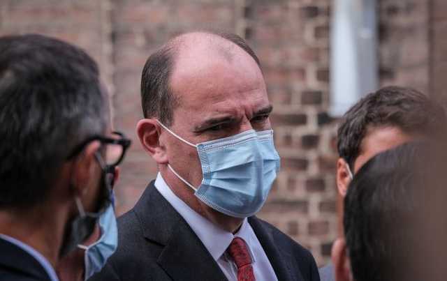 Закрытые кафе, расширение комендантского часа: во Франции пока не ослабят карантин