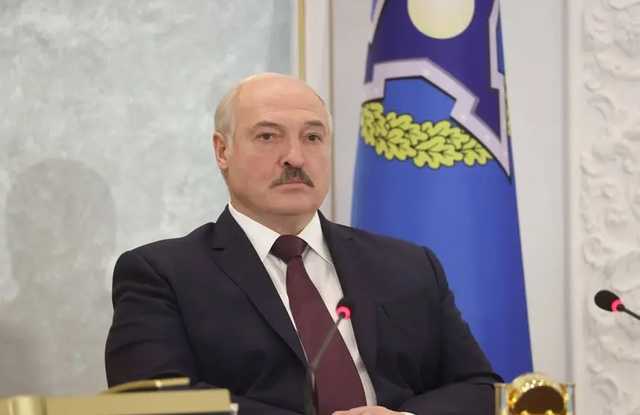 Лукашенко пообещал проект новой Конституции РБ к концу года. Тихановская отреагировала