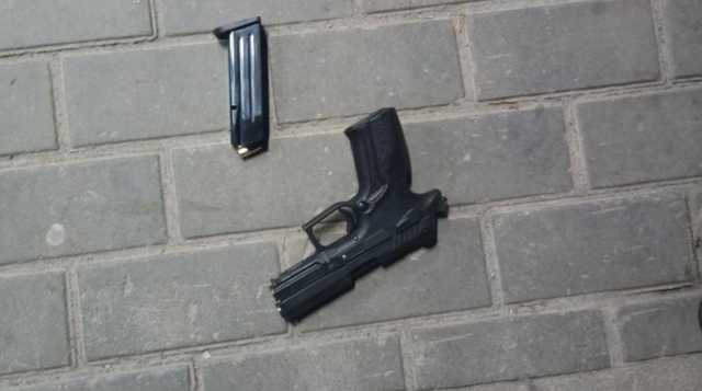 На Киевщине мужчина устроил стрельбу возле магазина