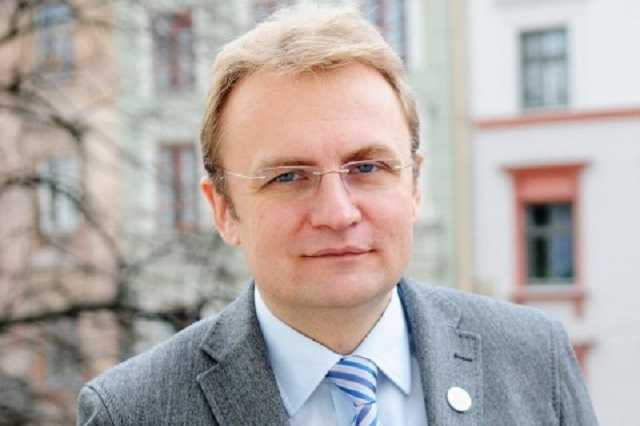 Садовый похвастался многолюдным праздником в своем доме и заявил, что он "укрепляет иммунитет"