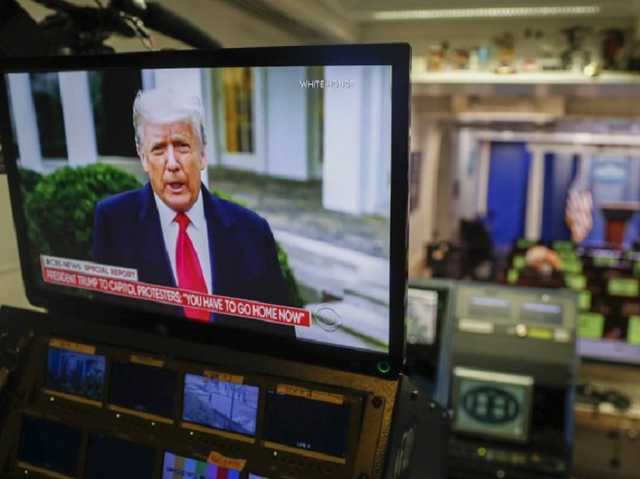 YouTube тимчасово заморозив акаунт Трампа