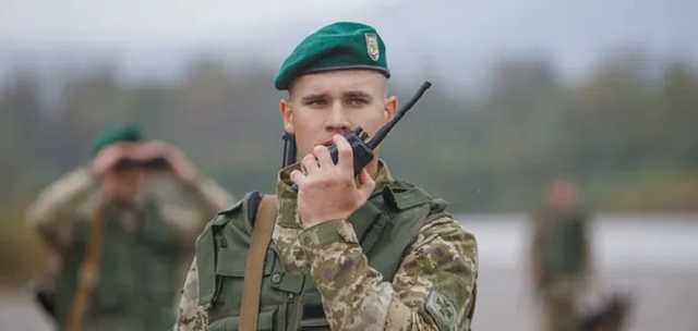 На границе с Россией пограничники сняли "валютную операцию"