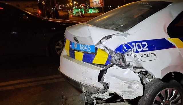 Пьяный водитель в Киеве разбил 4 авто, среди которых и полицейское