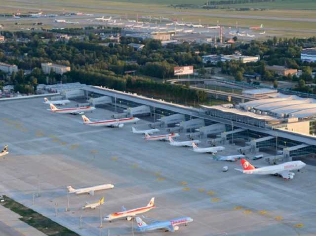 Авіаперевезення у світі за минулий рік впали на 60%, – ООН