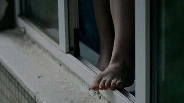 В Киеве будут судить мать, выбросившуюся из окна с собственным новорожденным ребенком