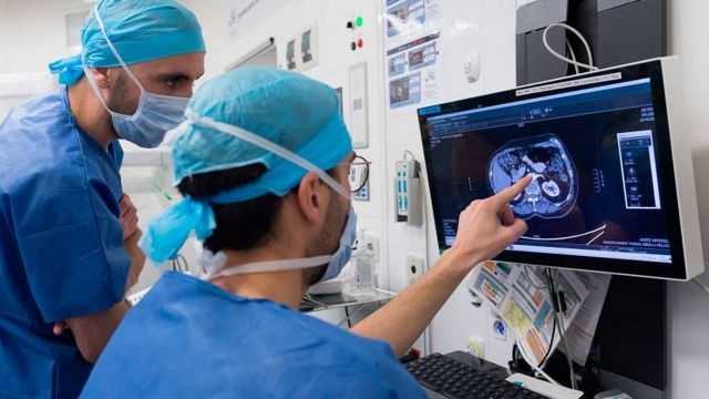   ,   :       COVID-19