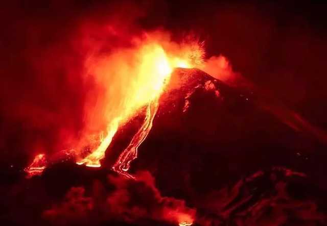 В Италии внезапно активизировался вулкан Этна