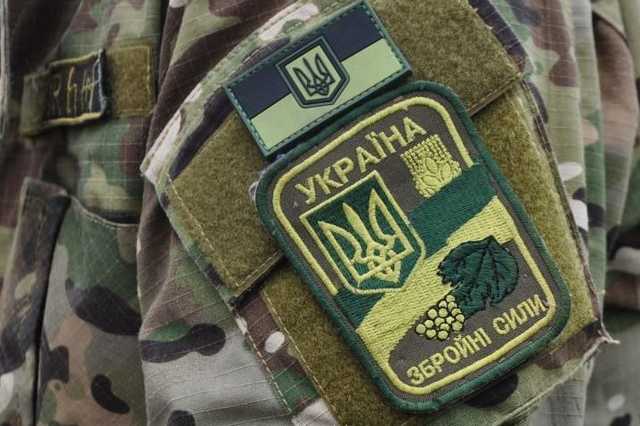 У Луцьку військовий випав із вікна багатоповерхівки