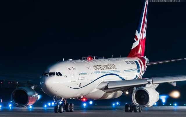 Финляндия возобновляет авиасообщение с Британией и ЮАР, где нашли мутации COVID