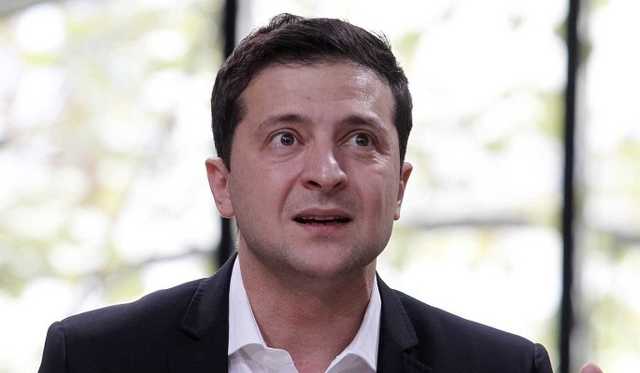 «Избавиться от лизоблюдов и импичмент»: пожелания украинцев Зеленскому в его день рождения