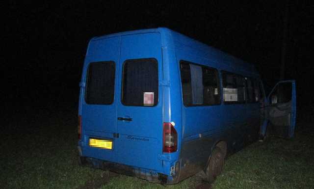 На Запорожье пьяный рецидивист угнал маршрутку и попал в ДТП