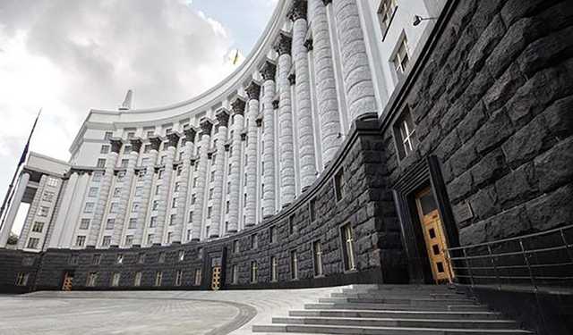 Кабмін виділив 879 млн грн на виплати чиновникам ліквідованих районів