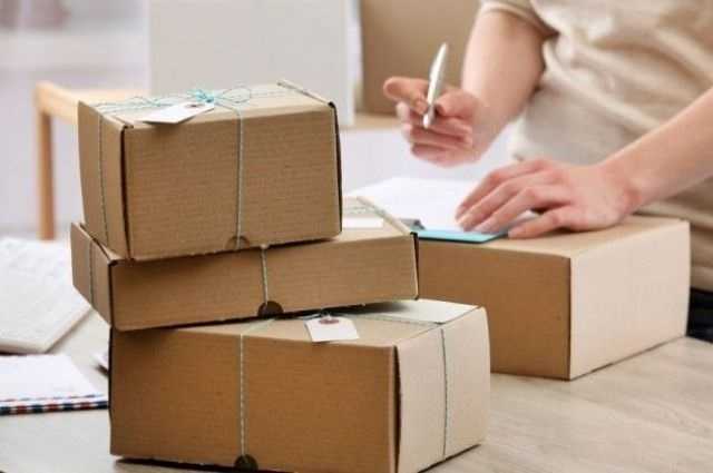 Украинцы по-новому будут платить налоги за посылки