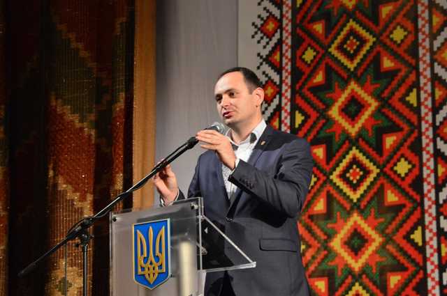 Мер Івано-Франківська просить скасувати обмеження на кількість пасажирів у транспорті