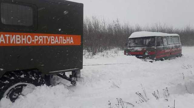 В Одесской области из-за непогоды заблокирован проезд к населенным пунктам