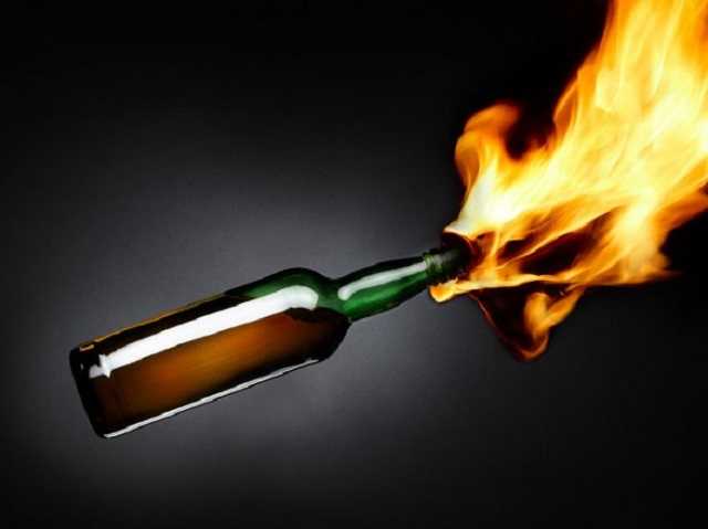 У Білорусі затримали “анархістів” через кинуті “коктейлі Молотова” в суд у Києві