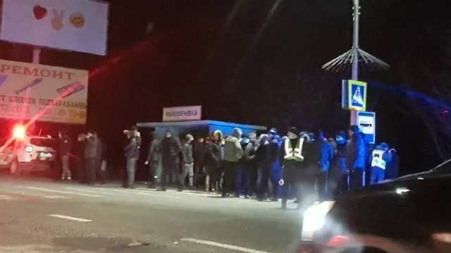 Под Харьковом владельцы "евроблях" перекрывали трассу