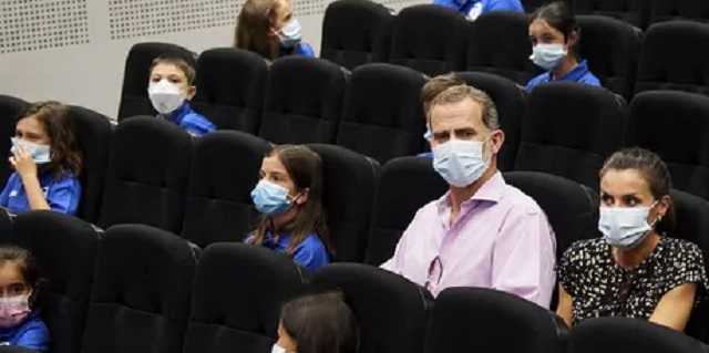 Снижение памяти, сердцебиение: врач сказала, как COVID-19 поражает молодежь