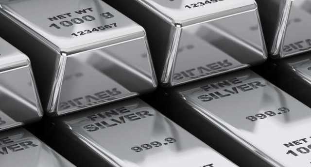 Массово инвестируют в металл: серебро подорожало до восьмилетнего максимума