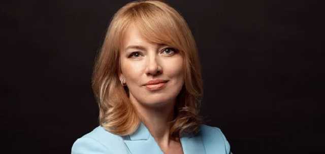 "Слуга" Шуляк пришла в Раду в серьгах более чем за 100 тысяч гривен