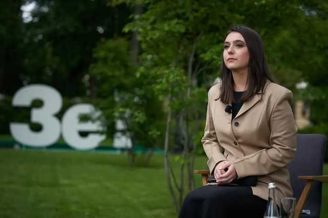 Хотят внести раскол: Мендель жестко отреагировала на процедуру импичмента Зеленскому