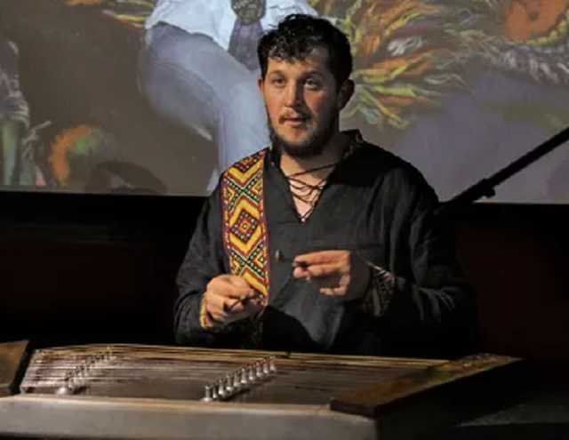 Умер известный украинский музыкант-цимбалист Петр Сказкив