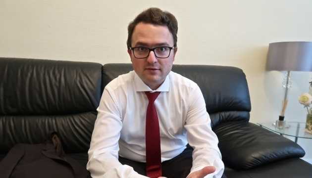 Россия тестирует вакцину "Спутник V" на бюджетниках в оккупированном Крыму, - Кориневич