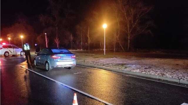 Под Запорожьем женщина на переходе сбила военных, которые патрулировали город