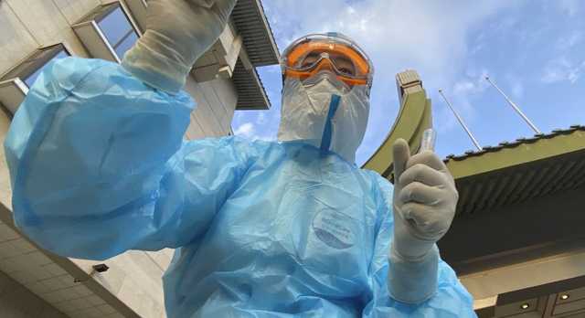 Ученые в Британии выяснили, что коронавирус мутирует из-за лечения антителами