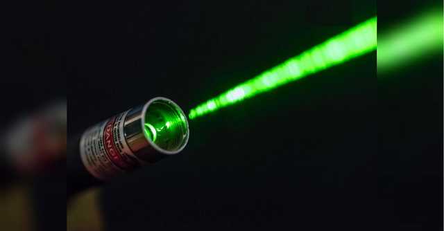 В Москве школьнику на спектакле в театре выжгли сетчатку глаза