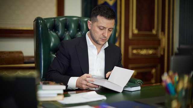 Зеленский поручил запустить в Украине спецпрограмму подготовки инженеров-конструкторов