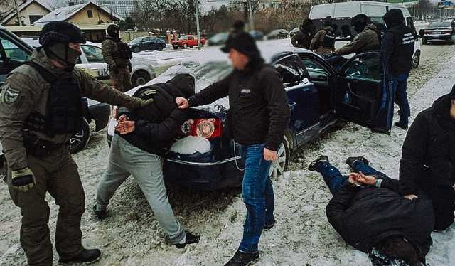 Во Львове поймали автомобильных мошенников