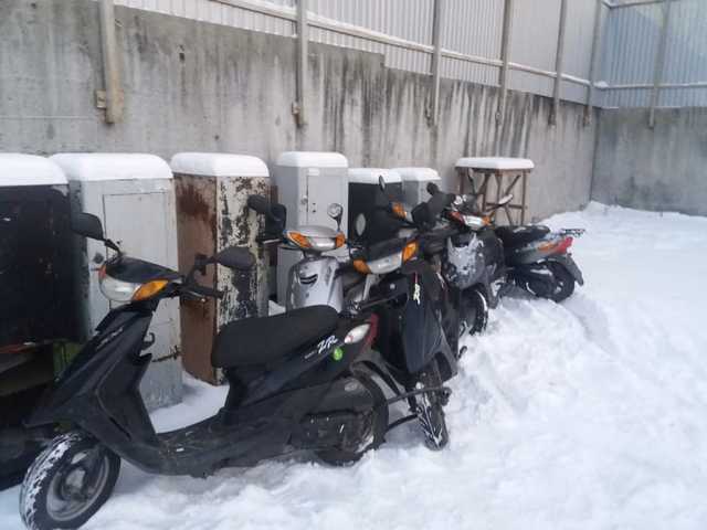 У Києві затримали серійних крадіїв мопедів