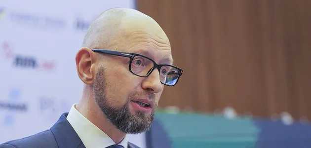 Правительство должно остановить импорт электроэнергии из России, – Яценюк