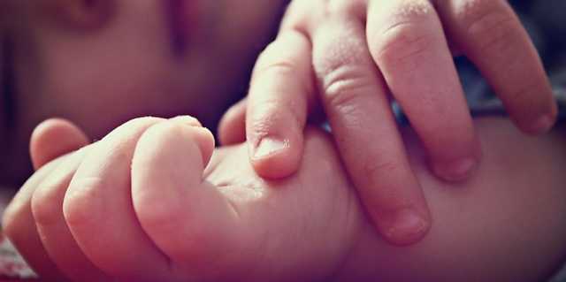 "Поиздевались над моим сыном": в больнице Луганской области годовалый ребенок получил перелом бедра