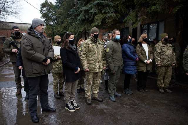 Послы G7 поделились впечатлениями о поездке на Донбасс с Зеленским