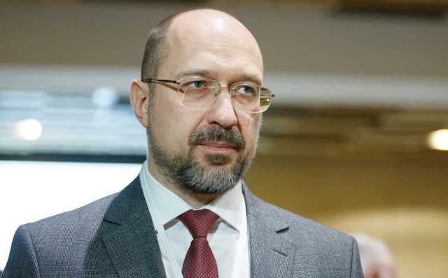 На закупівлю вакцин та холодильників: Україна отримає 50 млн євро від ЄІБ