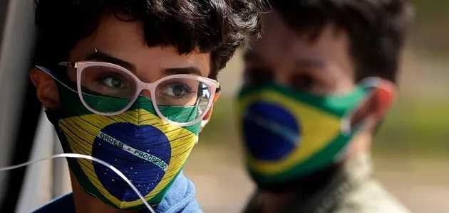 "Бразильский" вариант коронавируса может быть в три раза заразнее – Минздрав страны