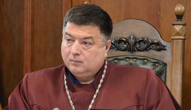 Глава КСУ получил 320 тыс. зарплаты за месяц, когда не ходил на работу