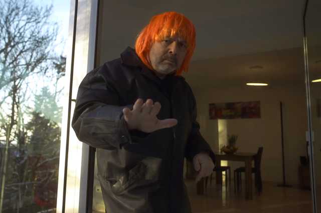 Хозяин «виллы Навального» снял пародию на сюжет российского ТВ