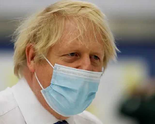 В Британии решили ослабить драконовские меры из-за COVID-19 и открыть школы