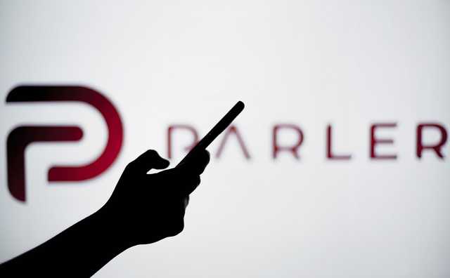 Скандальна мережа Parler відновила роботу