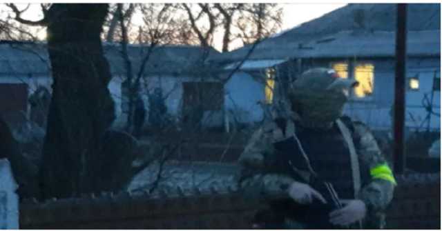 В Крыму устроили ночные облавы на крымских татар: Украина осудила преследования