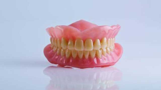 Вставная челюсть и ключи от BMW: что забывали в общественном транспорте Киева