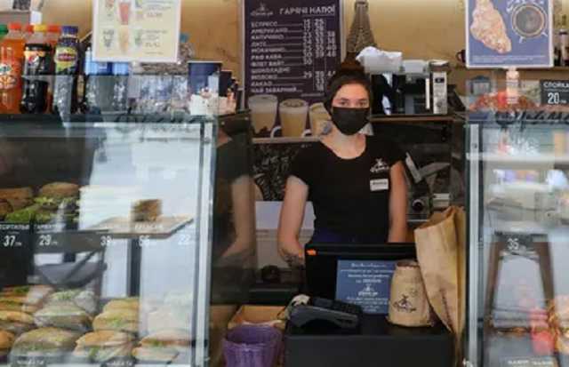 В трех областях Украины запретили работу кафе и ресторанов