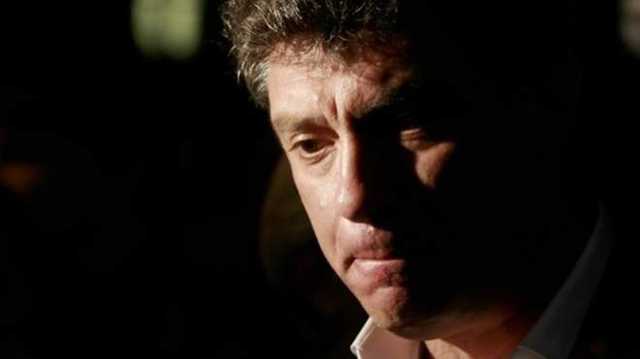 Боятся даже мертвого: к мемориалу Немцова в Москве запретили приносить цветы